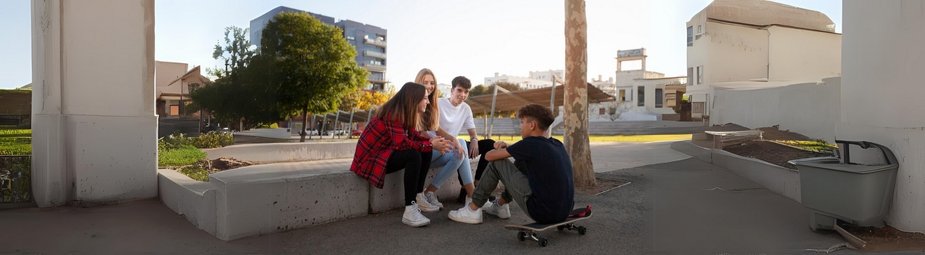 Close-up of hands showing white patches caused by vitiligo, highlighting treatment and management options.