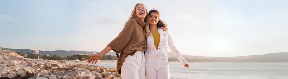 Close-up of a skin rash on hands, showing Gottron's papules, a key symptom of cutaneous dermatomyositis.