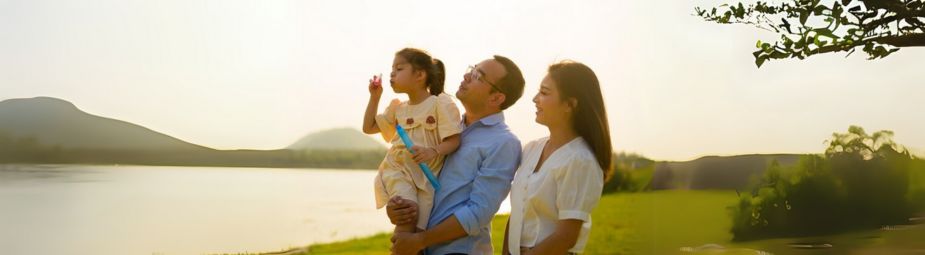 Dextrose IV solution and oral forms used for hydration, energy support, and treating hypoglycemia in medical care.