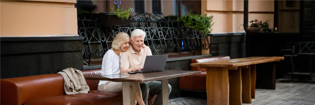 Close-up of a medical professional preparing an intravenous dose of Eptifibatide for blood clot prevention.