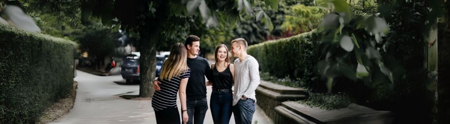 Illustration of Goodpasture syndrome showing kidney and lung involvement, highlighting symptoms and treatment strategies.