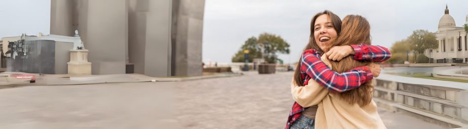 Close-up of a person’s underarm showing signs of hidradenitis suppurativa, highlighting symptoms and treatment relevance.