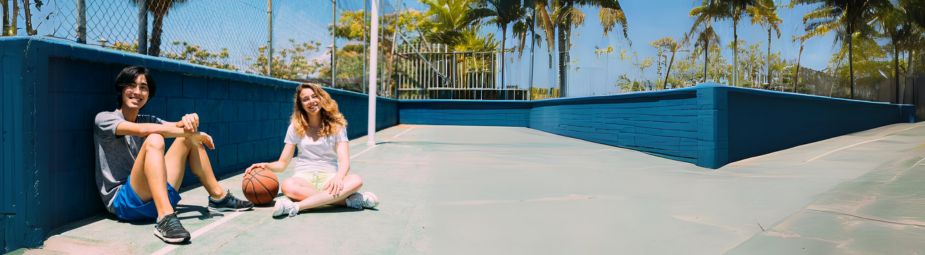 Close-up of swollen lymph nodes in the neck, highlighting symptoms of Kimura disease and its impact on soft tissues.