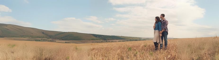 Close-up of an inflamed lingual tonsil at the base of the tongue, highlighting symptoms and treatment options.