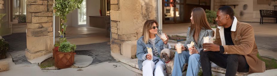 Illustration of systemic mastocytosis symptoms and treatment approaches, highlighting mast cell-related health challenges.