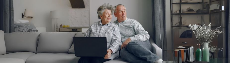 Medical illustration of bladder cancer highlighting transitional cell carcinoma and its impact on urothelial cells.