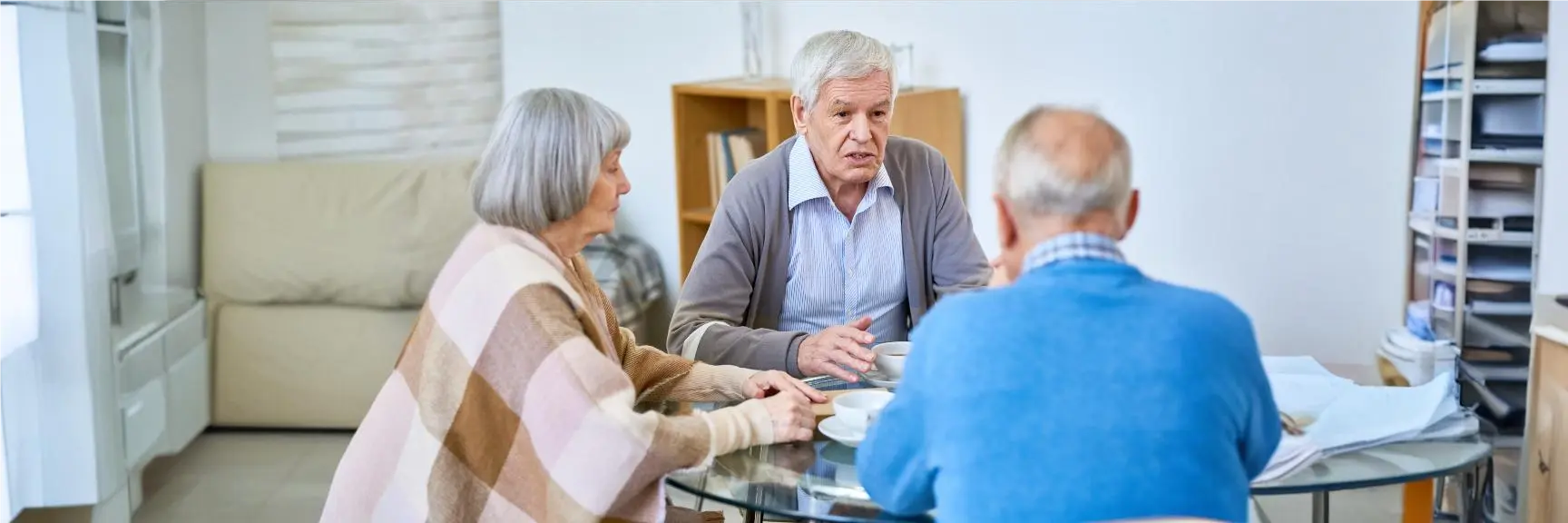 A visual representation of insulin therapy tools and diagnostic tests used for managing diabetes and assessing insulin sensitivity.