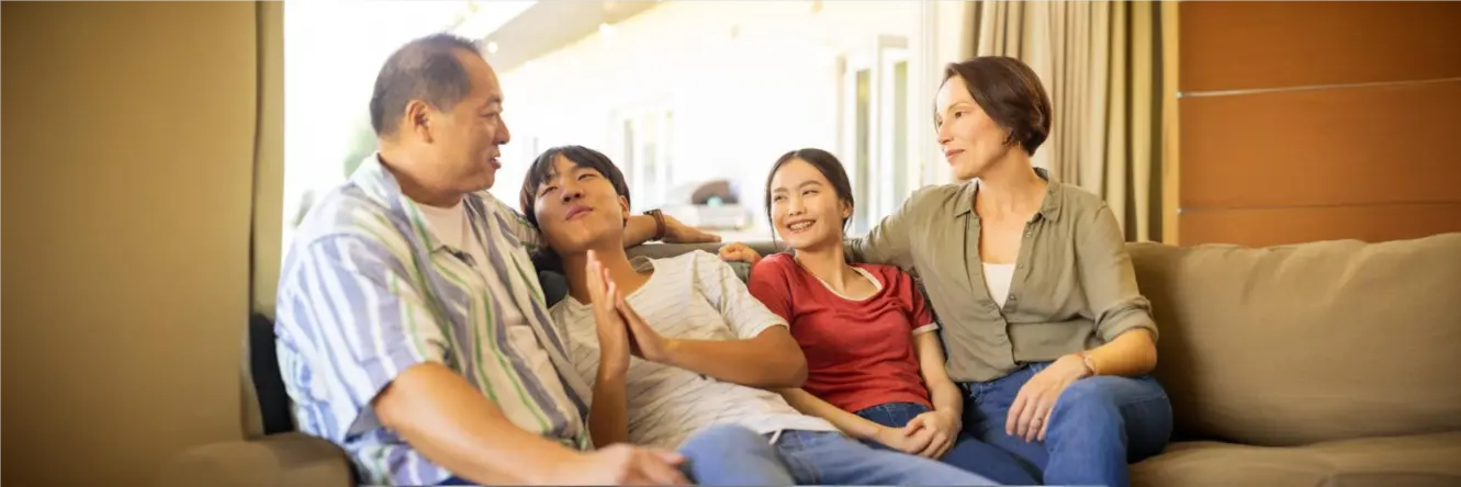 Illustration of infectious mononucleosis symptoms, including fatigue, fever, and swollen lymph nodes, with treatment insights.