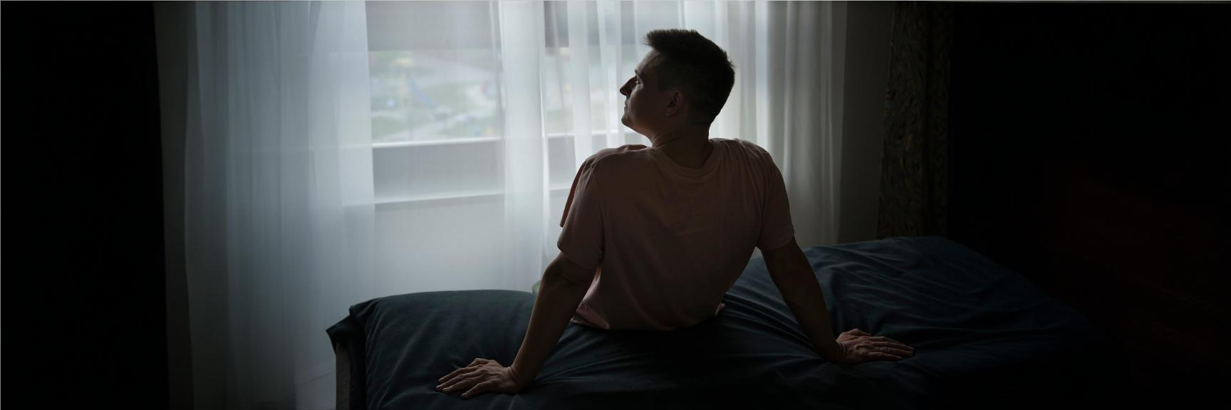 Illustration of a couple experiencing challenges in intimacy due to substance-induced sexual dysfunction, highlighting the article's focus on causes and treatments.