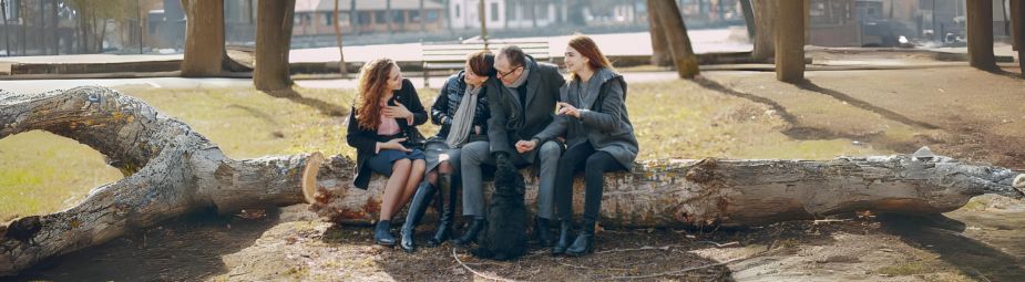 Illustration of neck, shoulder, and upper back pain related to Torso Cervical Syndrome and its treatment options.