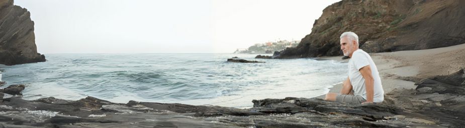 Medical illustration showing Whipple's disease symptoms and treatment focus, highlighting digestive and systemic effects.