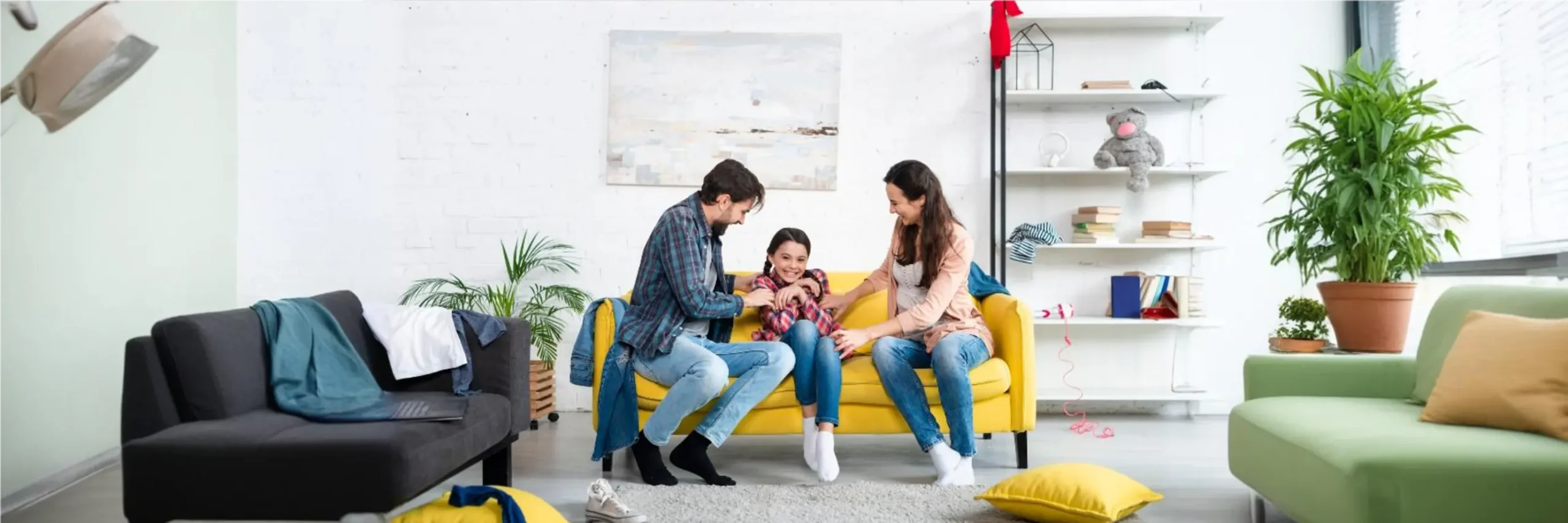 Close-up of 6-mercaptopurine tablets, highlighting its use in treating leukemia, Crohn's disease, and other immune-related conditions.