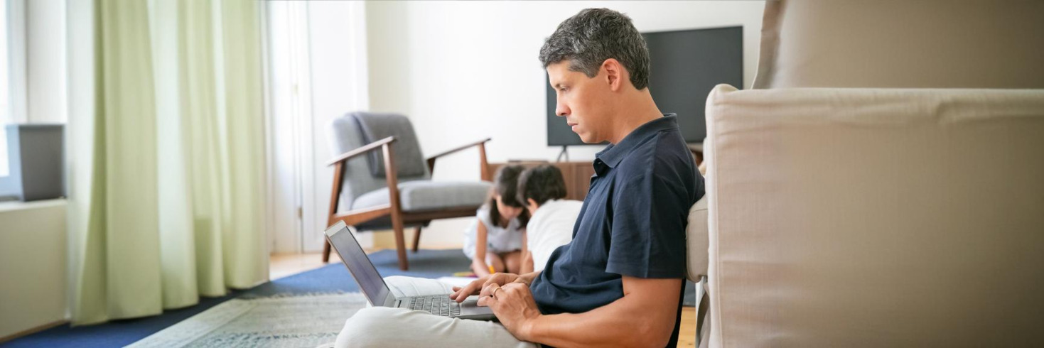 Blood sample in a lab test tube representing serum amyloid P analysis for amyloidosis detection.