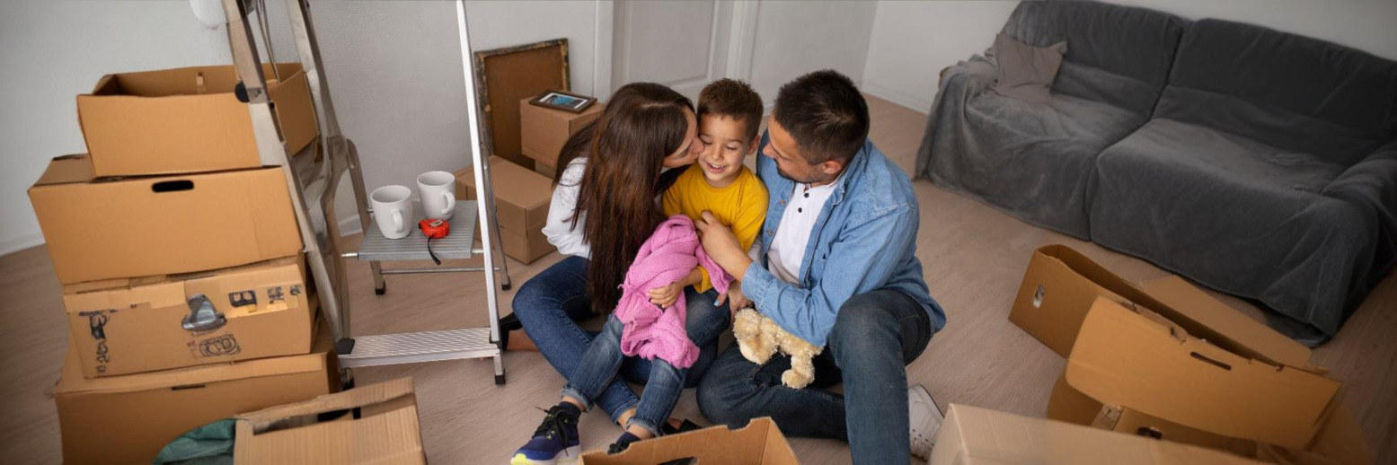 Microscopic view of urine eosinophils, a key marker in diagnosing kidney inflammation and urinary tract disorders.