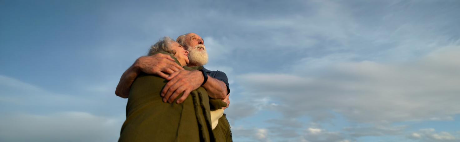 Surgeon performing laparoscopic nephrectomy for polycystic kidney disease using minimally invasive techniques.