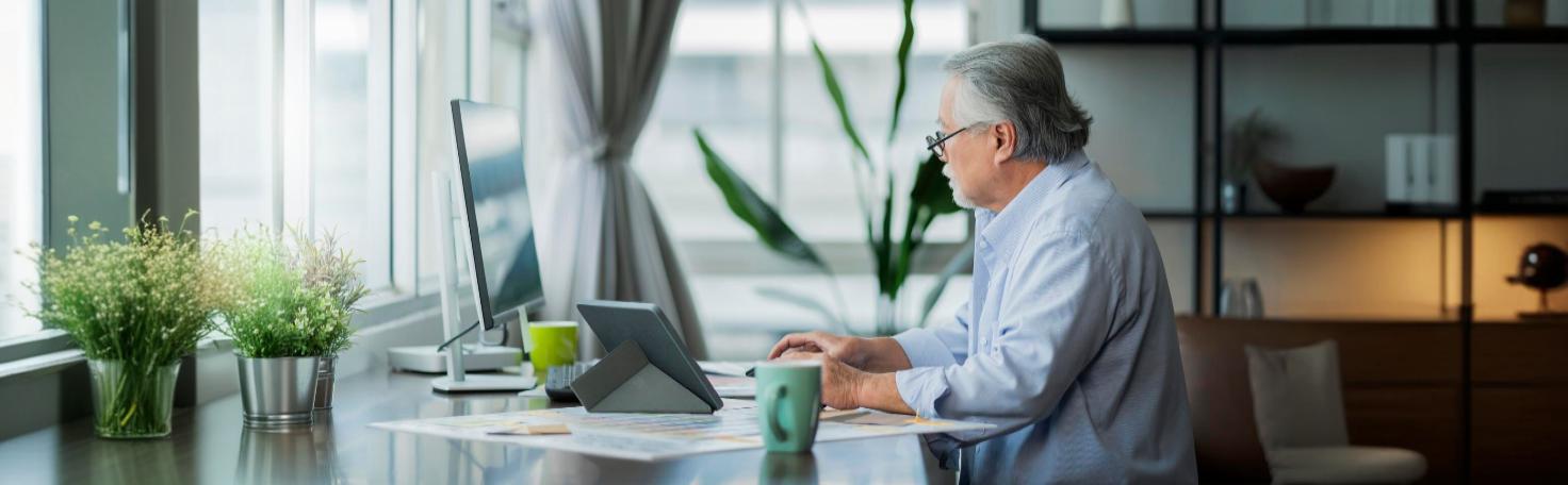 Surgeon performing renal vein thrombectomy to remove a blood clot and restore kidney function.